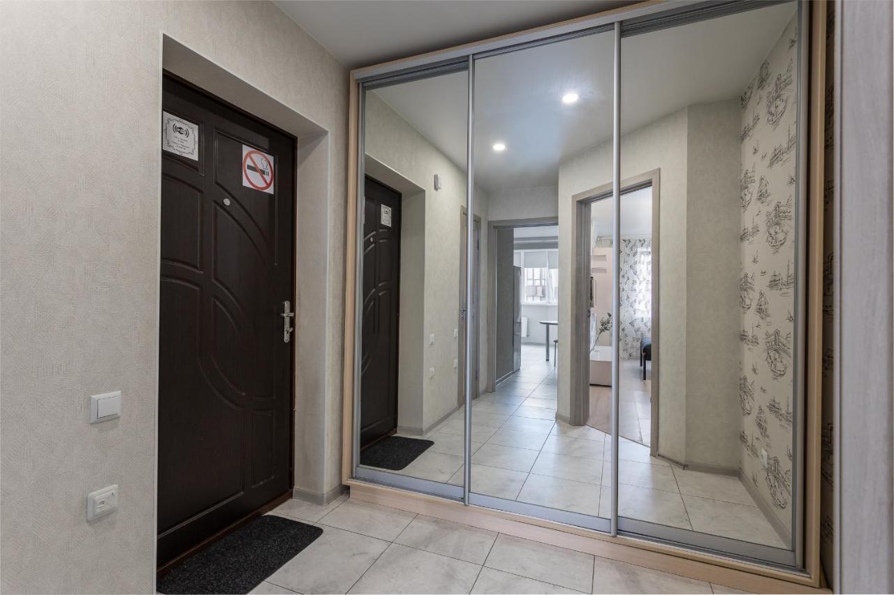 0131 Apartment Near Zhulyany Airport New Complex Kiev Buitenkant foto